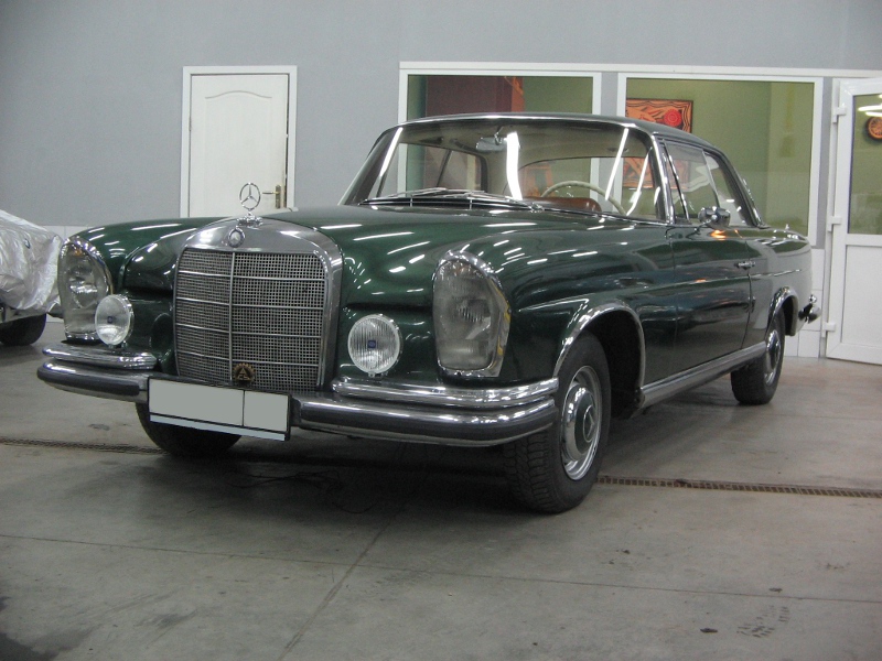Mercedes Benz W111 1
