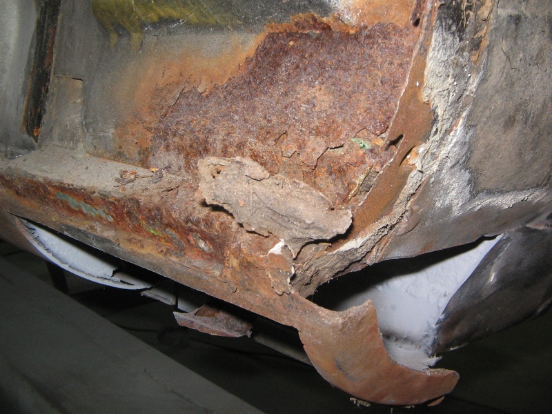 Mercedes W107 6