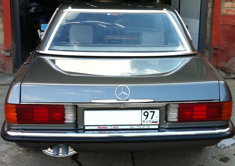Mercedes W107 34